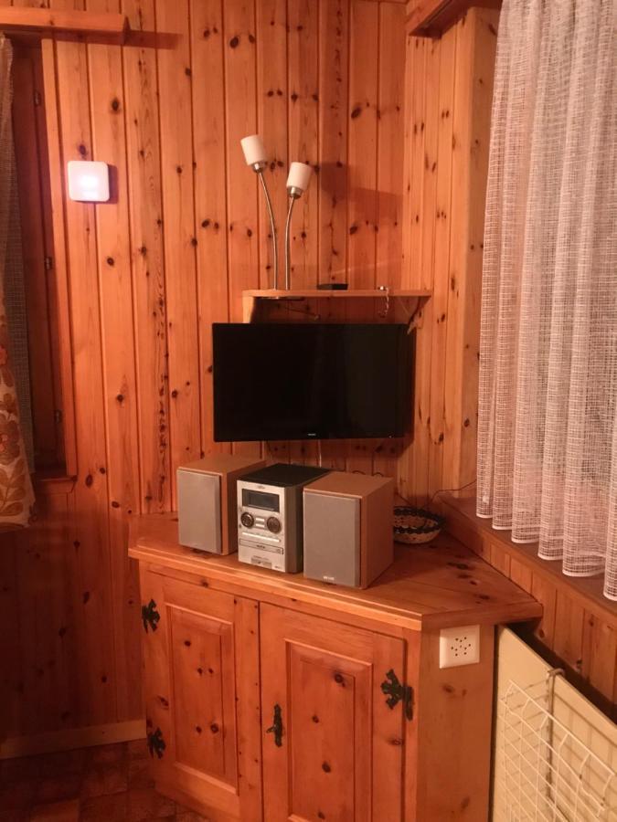 Ferienwohnung im Chalet Boubou Wiler Exterior foto